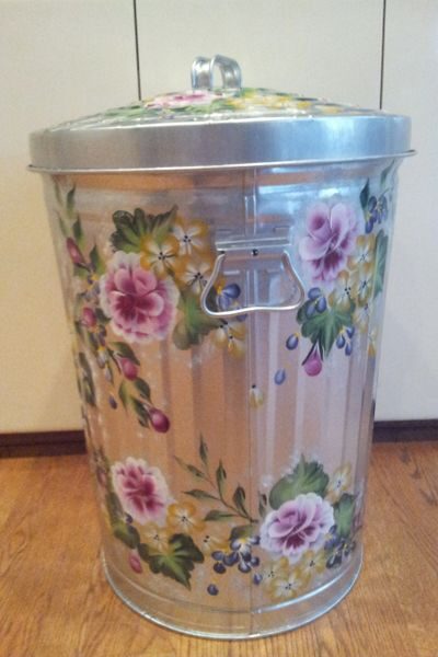20 Gallon Galvanized with Roses,Filler Floral, Greenery