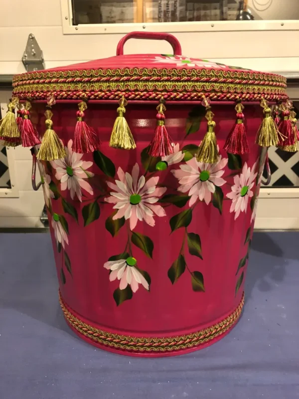 10 Gallon Galvanized Can mud red wash, greenery, red floral trim on lid rim and base. The Painted Can