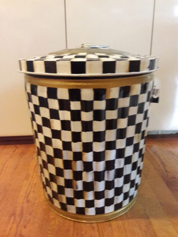 Black and White Checkered Painted Can Image