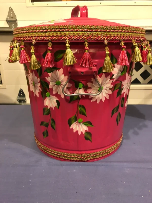 10 Gallon Galvanized Can mud red wash, greenery, red floral trim on lid rim and base. The Painted Can