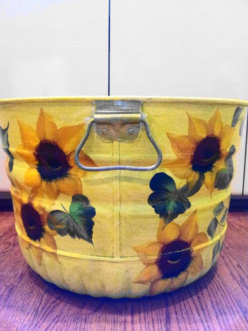 Bushel light lime green wash with sunflowers and greenery. The Painted Can