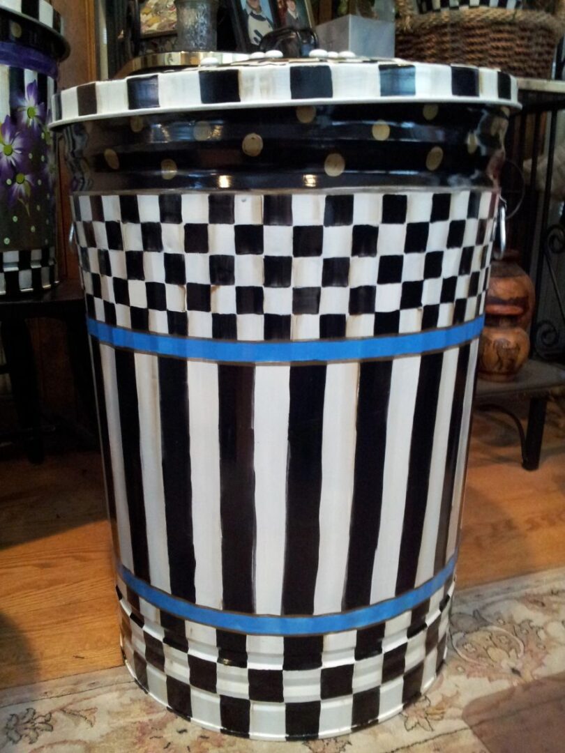 A can with black and white patterns